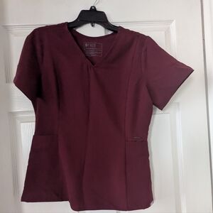 Figs Women's Short Sleeve Top in Deep Burgundy,Nnt